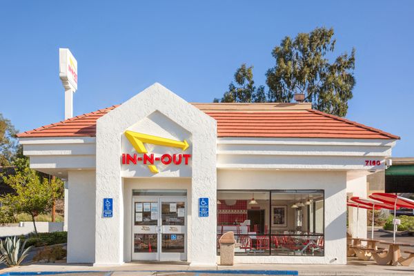 In-N-Out Burger by null