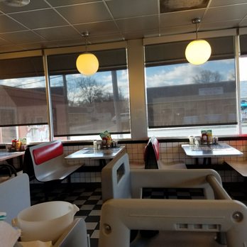Waffle House - Seating - Diners Near Me - Havre de Grace, Maryland