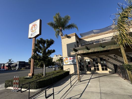 Roscoe's House of Chicken and Waffles by null