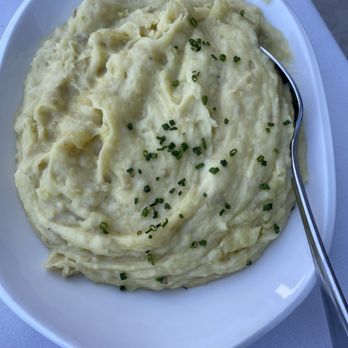 El Gaucho Vancouver - Side of shareable mash. It is shareable. It would feel Atleast 3-4 people. - Steakhouses Near Me - Vancouver, Washington