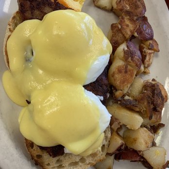 OB's Cafe - Benedict with corned beef hash - Breakfast & Brunch Near Me - North Quincy, Massachusetts