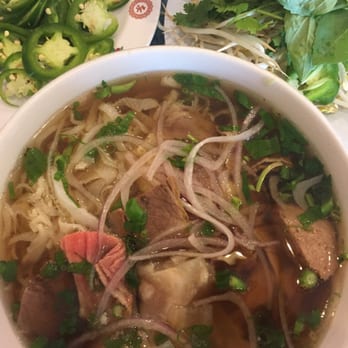 Pho Que Huong - P-1 (Large Bowl, Extra Jalepenos) - Vietnamese Near Me - Plano, Texas