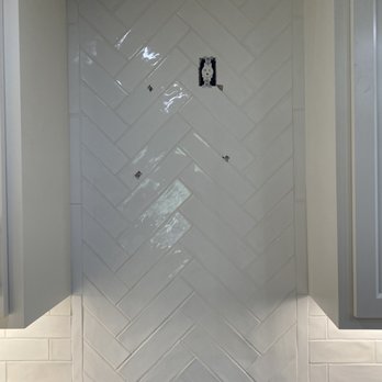 Versa Tile - White herringbone backsplash - Tiling Near Me Versa Tile - White herringbone backsplash - Tiling Near Me