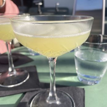 High 5ive Rooftop Bar - On Broadway - Cocktail Bars Near Me - Oakland, California