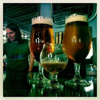 4 Hands Brewing - Jordan at the bar - Breweries Near Me - Saint Louis, Missouri
