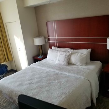 SpringHill Suites by Marriott Pigeon Forge - King size bed, firm yet soft.. Two different pillow offerings as well for you choice.. - Hotels Near Me - Pigeon Forge, Tennessee SpringHill Suites by Marriott Pigeon Forge - King size bed, firm yet soft.. Two different pillow offerings as well for you choice.. - Hotels Near Me - Pigeon Forge, Tennessee