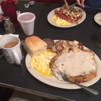 C C's Cafe - Breakfast & Brunch Near Me - Tomball, Texas
