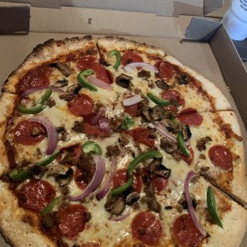 Huey P's Pizzeria - Large Classic American - Pizza Near Me - Gretna, Louisiana