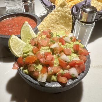 Pancho & Willie's Cantina - Guacamole - large - Mexican Near Me - Sparks, Nevada
