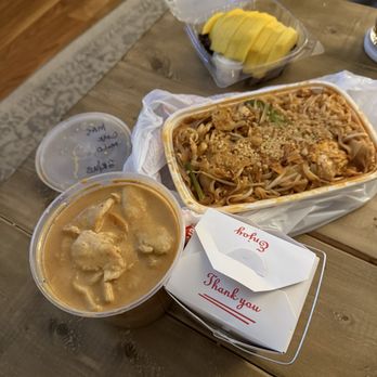 Dalis Lao Thai Cafe - Thai Near Me - Sanford, Florida