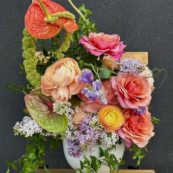 Bitchin Blooms - This photo is of a large seasonal arrangement. - Floral Designers Near Me Bitchin Blooms - This photo is of a large seasonal arrangement. - Floral Designers Near Me