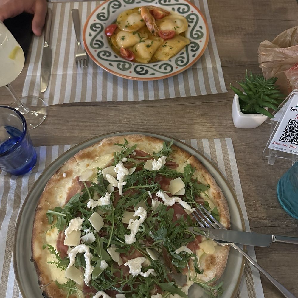 Gluten-free pizza & ravioli Gluten-free pizza & ravioli