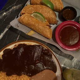 Mole Poblano Mole Poblano