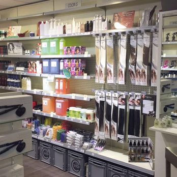 Shop Coiffure - SHOP COIFFURE CROIX ROUSSE - Cosmetics & Beauty Supply Near Me - Lyon, 69
