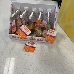 Dunkin' - Lip balm key chain