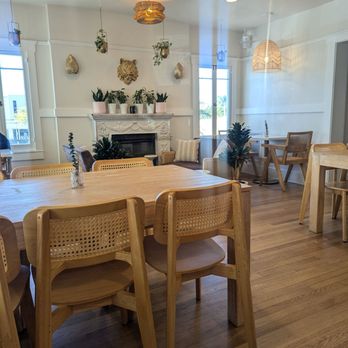 Caje Coffee Roasters - Coffee Roasteries Near Me - Ventura, California