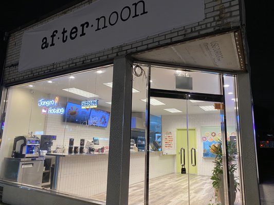 Afternoon.Flushing by null