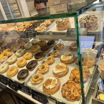 Underground Donut Tour - Food Tours Near Me - Chicago, Illinois