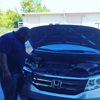 MP Tires 2 You Mobile Tire Service - Checking my liquid levels too! - Tires Near Me - Temple Terrace, Florida MP Tires 2 You Mobile Tire Service - Checking my liquid levels too! - Tires Near Me - Temple Terrace, Florida