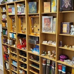 Howl At the Moon Gems - Metaphysical Supplies