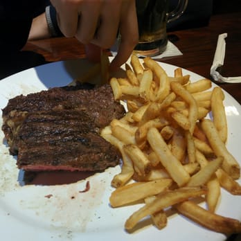 Applebee's Grill + Bar - Ribeye com batatas canoe - American Near Me - Barueri, SP