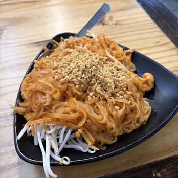 Wirin Thai Restaurant - 37. Pad Thai - Thai Near Me - Los Angeles, California Wirin Thai Restaurant - 37. Pad Thai - Thai Near Me - Los Angeles, California