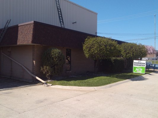 U-Haul Neighborhood Dealer