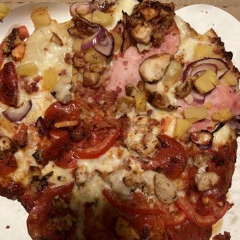 Toppers Pizza Place - This is the third time they've done this. Didn't cut the pizza all the way and I had to re arrange the toppings - Pizza Near Me - Ventura, California