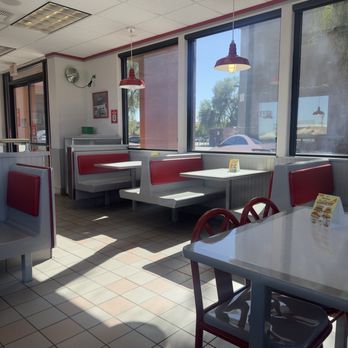 Original Tommy's - Dining area - Burgers Near Me - Las Vegas, Nevada Original Tommy's - Dining area - Burgers Near Me - Las Vegas, Nevada