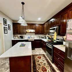 Marchand's Interior & Hardware