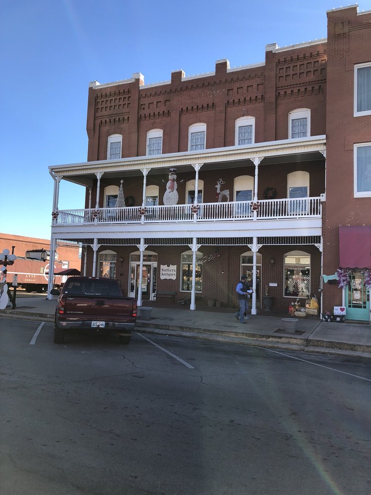 BUTLER ANTIQUES Updated August 2024 200 W Main St, Purcell