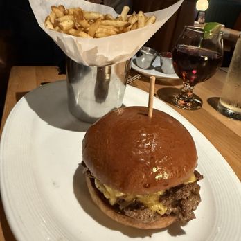 Towne Grill - Wagyu Smash Burger - New American Near Me - Fort Worth, Texas Towne Grill - Wagyu Smash Burger - New American Near Me - Fort Worth, Texas