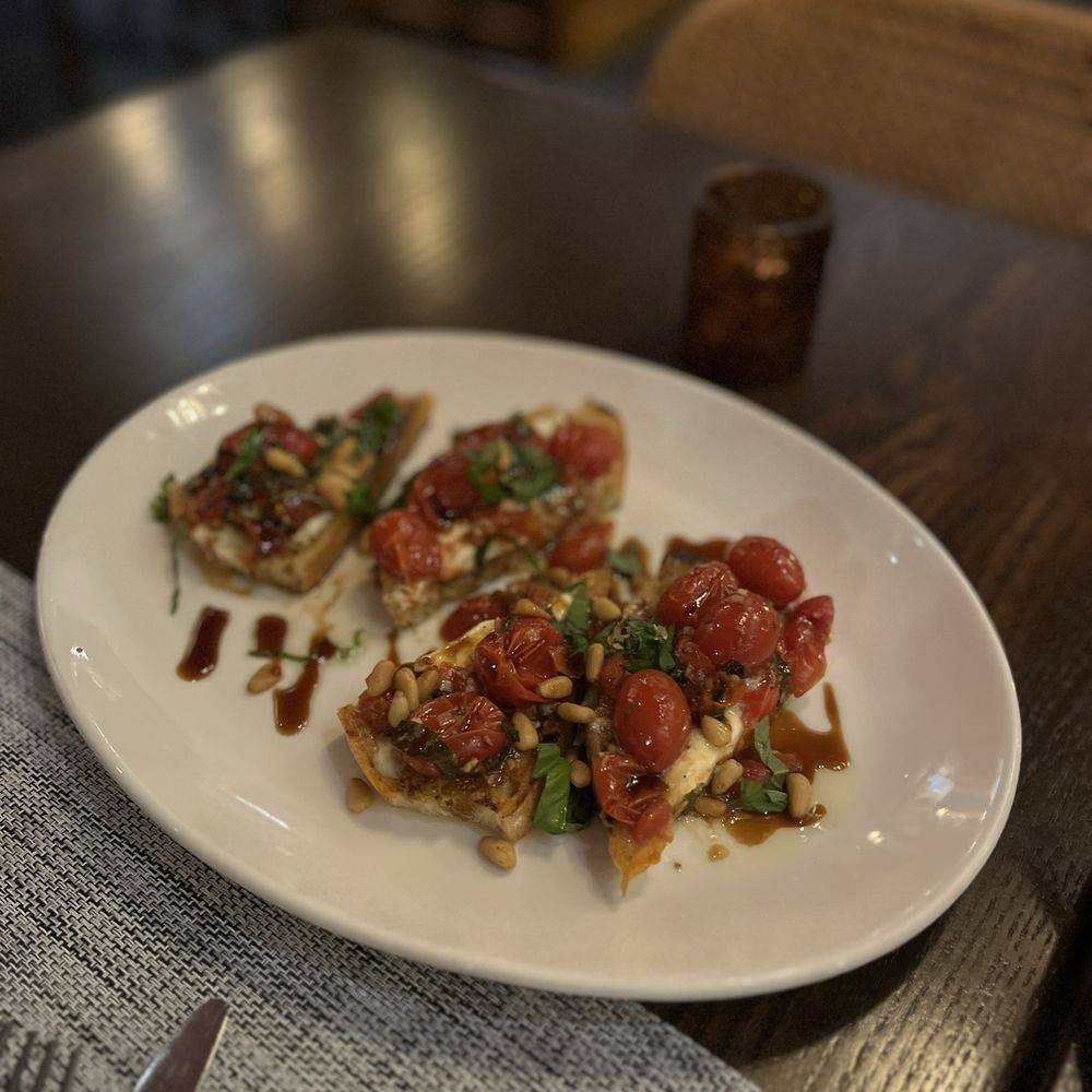 Amano Bistro - Bruschetta - Italian Near Me - Chicago, Illinois