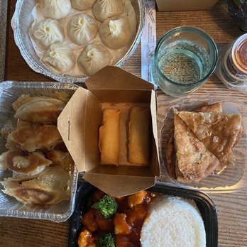 Tasty Dumplings - Pork soup dumplings, chicken and corn dumplings, egg rolls, scallion pancakes and General Tao chicken over rice. - Chinese Near Me - Lowell, Massachusetts Tasty Dumplings - Pork soup dumplings, chicken and corn dumplings, egg rolls, scallion pancakes and General Tao chicken over rice. - Chinese Near Me - Lowell, Massachusetts