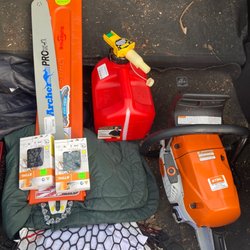Peninsula Feed & Power Equipment - They got me all set so I can keep working. He is the just the best.
