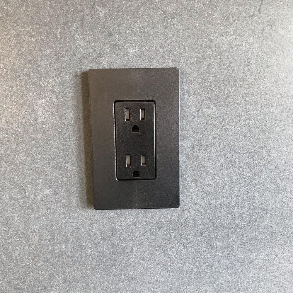 Slide of La Mirada 24 Hour Electrician