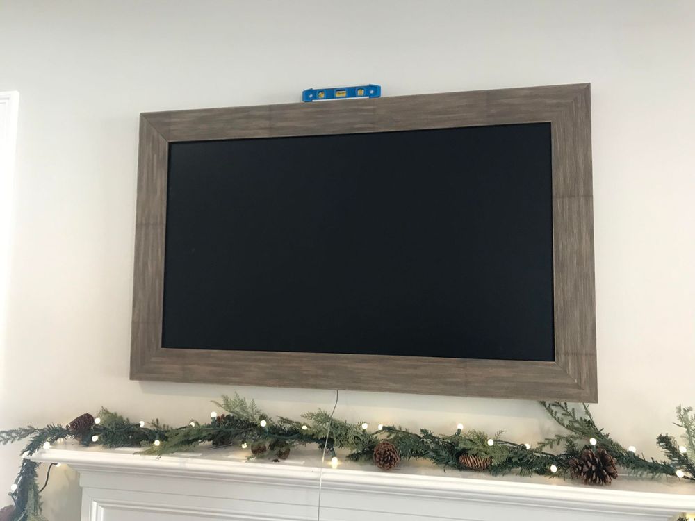 Slide of Rivs Home And Lawn Care