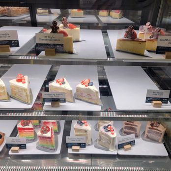 Paris Baguette - Dessert display - Bakeries Near Me - Temecula, California Paris Baguette - Dessert display - Bakeries Near Me - Temecula, California