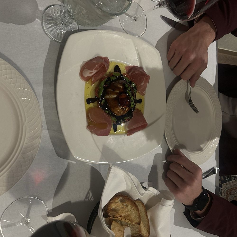 Arrabiata Steakhouse Restaurant - Burrata, prosciutto, tomato, oil, vinegar, bread - Italian Near Me - Ivins, Utah