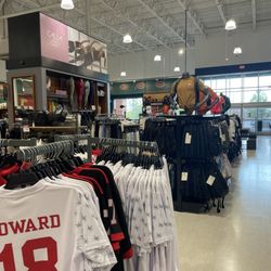 DICK'S Sporting Goods - DICK's Sporting Goods - Grove City, OH