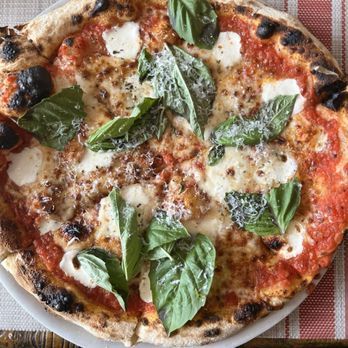 Stina - Cheese pizza fire oven yum - Pizza Near Me - Philadelphia, Pennsylvania