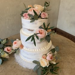 Heavenly Blossoms - Garden roses peach Cream Garden roses