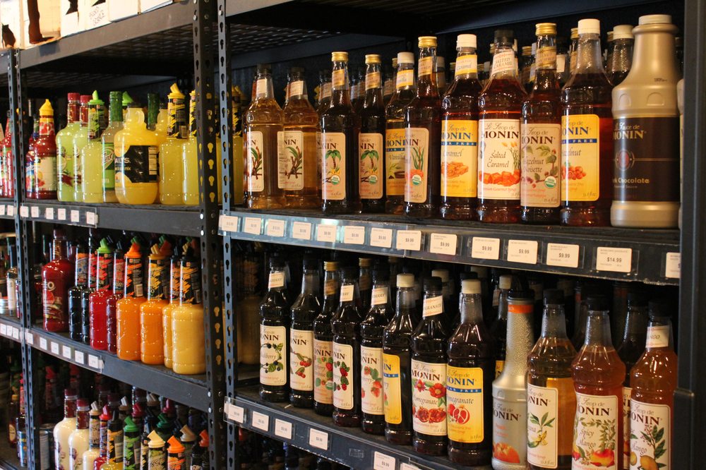 Rollers Wine & Spirits - Coligny Plaza Logo
