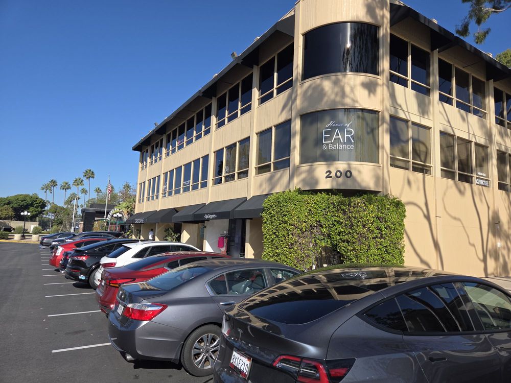 Mehry Lundquist, PhD - child therapist in Newport Beach, CA