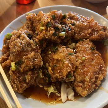Cham Cham Korean BBQ - Spicy Fried Chicken plate - Korean Near Me - Hilo, Hawaii