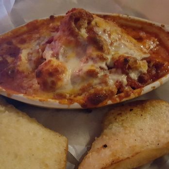 Harbor Pub & Pizza - Pizza Near Me - Honolulu, Hawaii