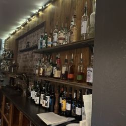 Singletree Heritage Kitchen - The bar area