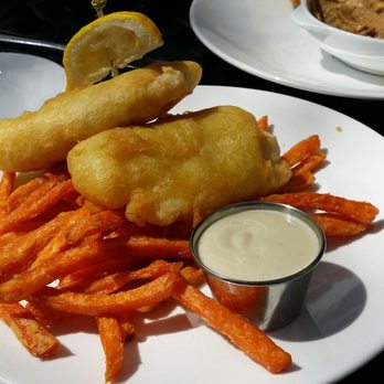 Nose Dive - Fried fish sweet potato fries and a white sauce - Gastropubs Near Me - Greenville, South Carolina