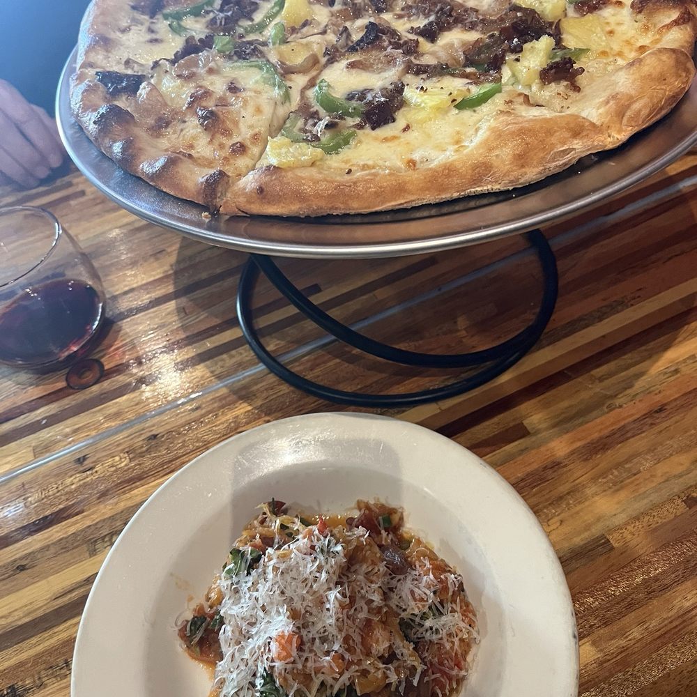 The Neighborhood - Customized white sauce pizza and spaghetti squash - Pizza Near Me - Seattle, Washington The Neighborhood - Customized white sauce pizza and spaghetti squash - Pizza Near Me - Seattle, Washington