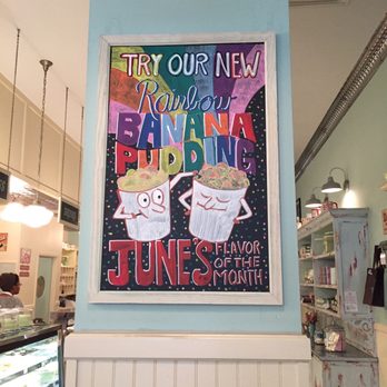 Magnolia Bakery - Bakeries Near Me - Chicago, Illinois